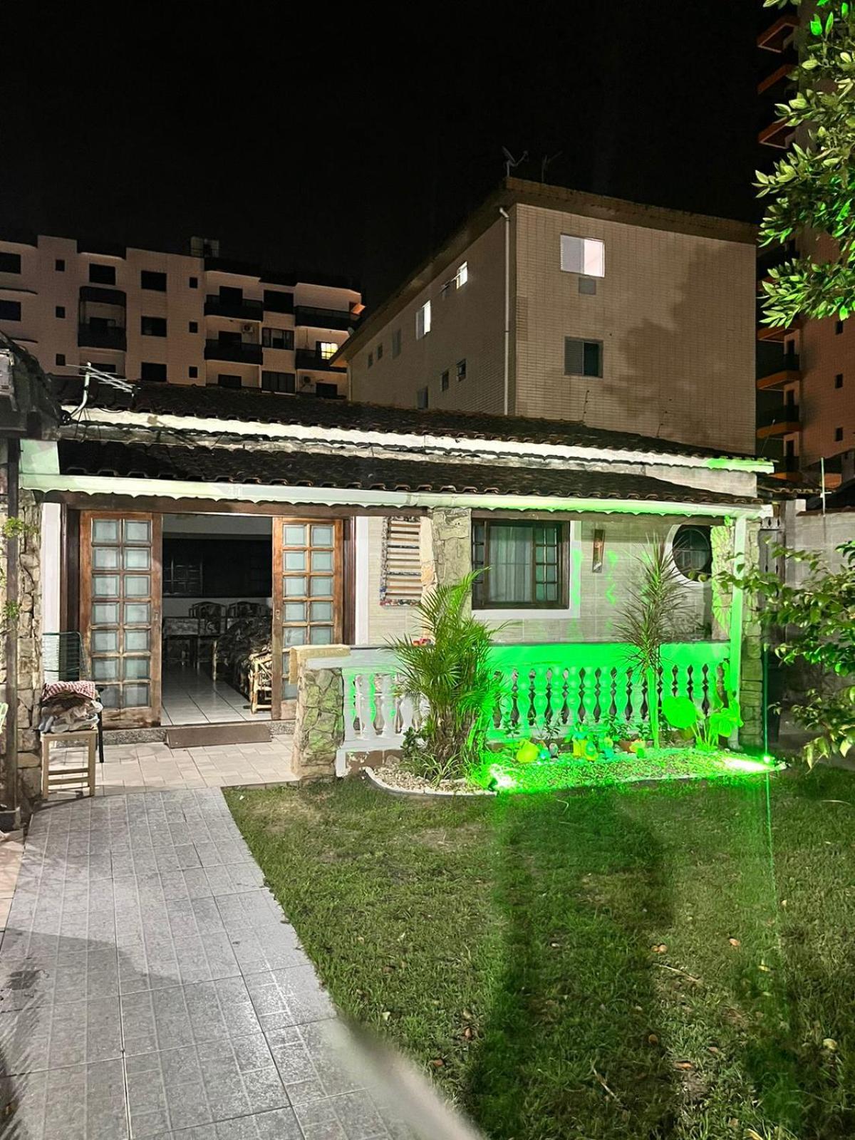 Casa com Piscina vila tupi
