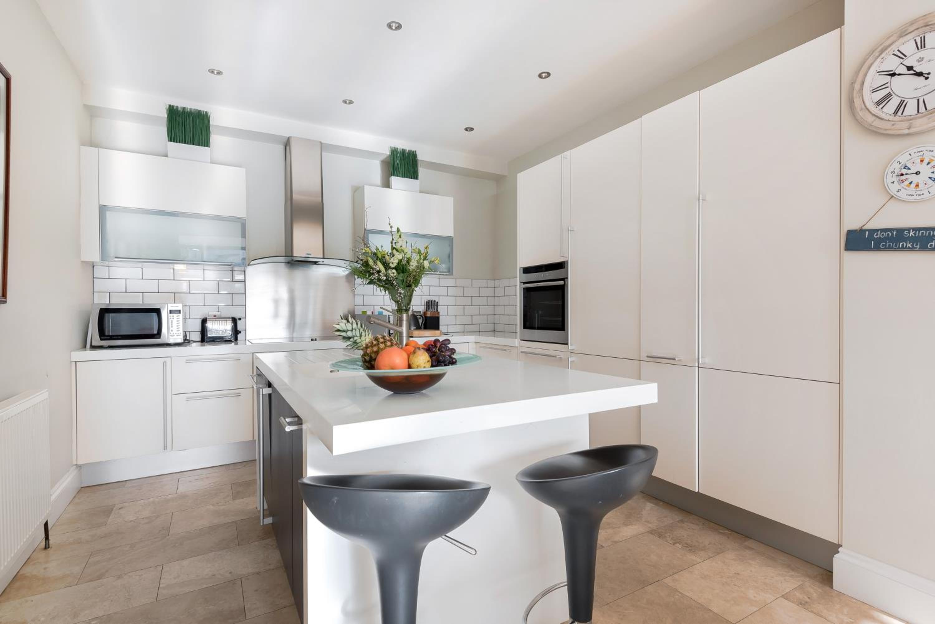 Dorset House, Salcombe, with Free Parking