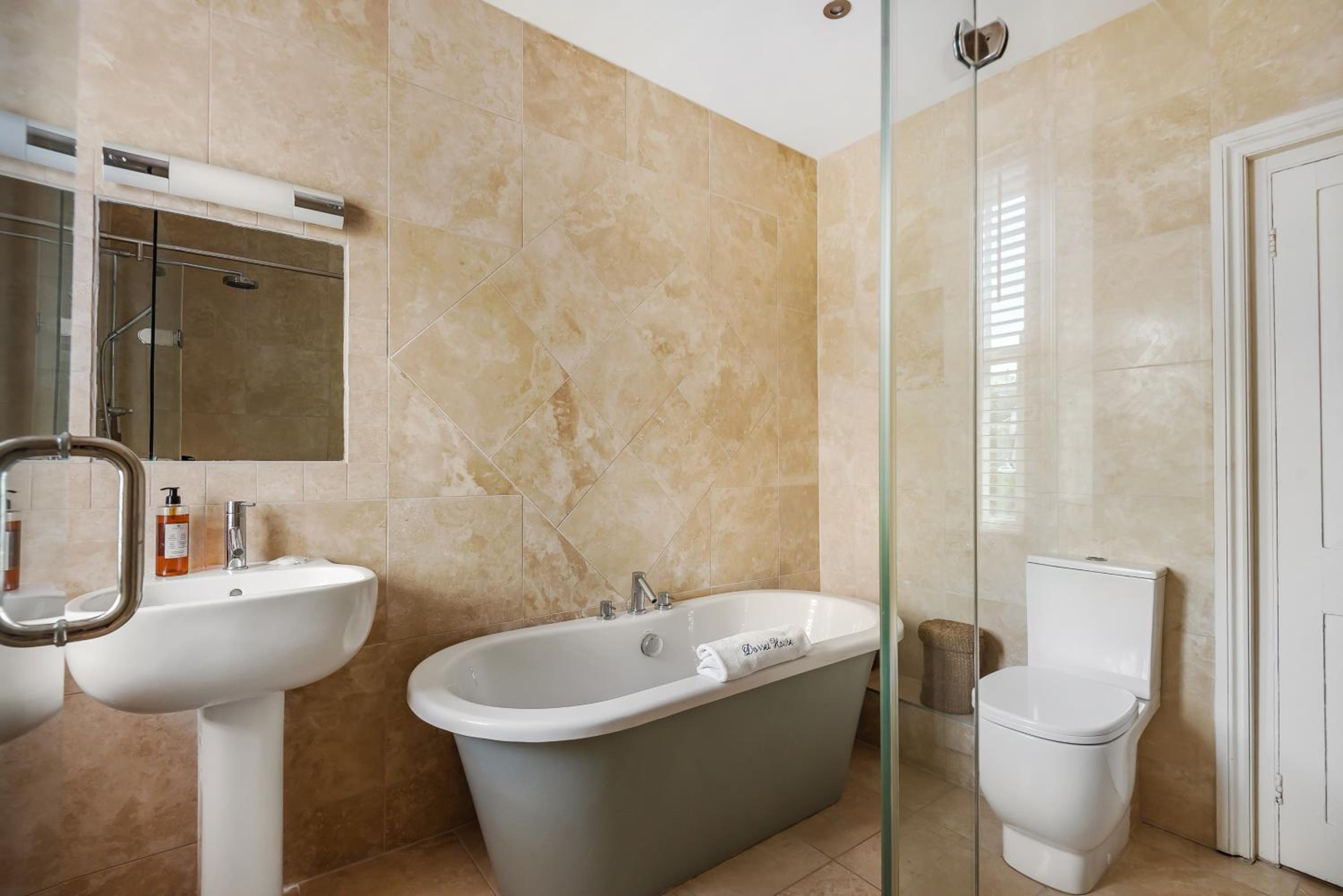 Dorset House, Salcombe, with Free Parking