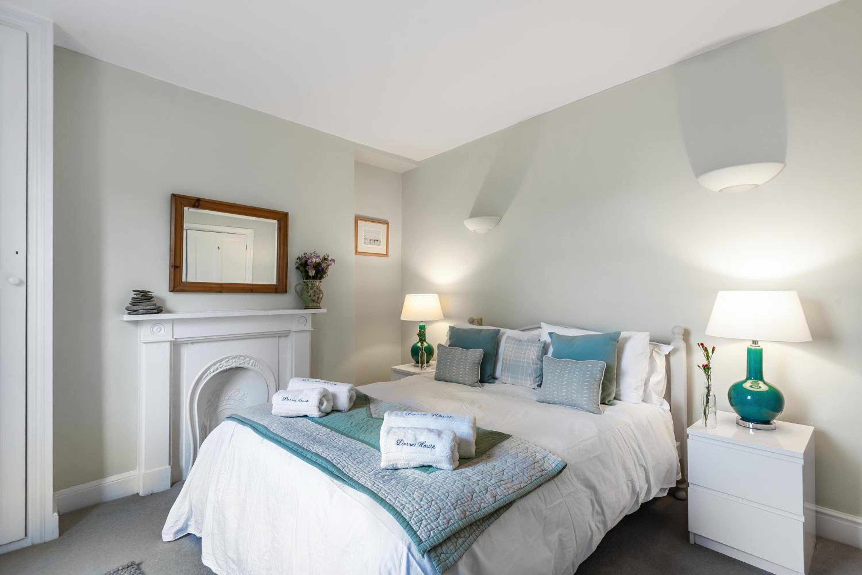 Dorset House, Salcombe, with Free Parking