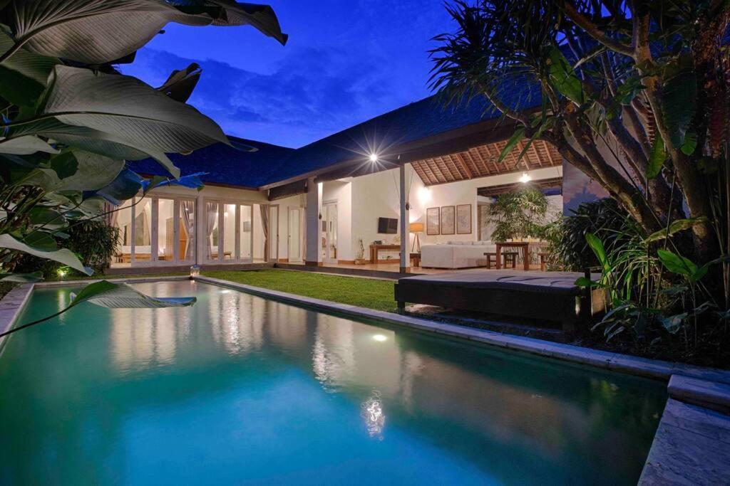 Villa Tilu-spacious and serene 3 bedroom villa in Canggu view 2