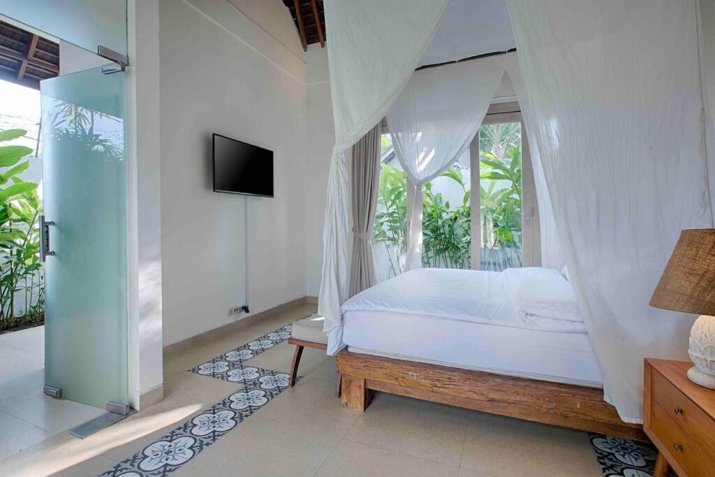 Villa Tilu-spacious and serene 3 bedroom villa in Canggu view 3