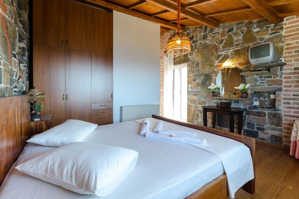 Traditional Cretan Style Villa