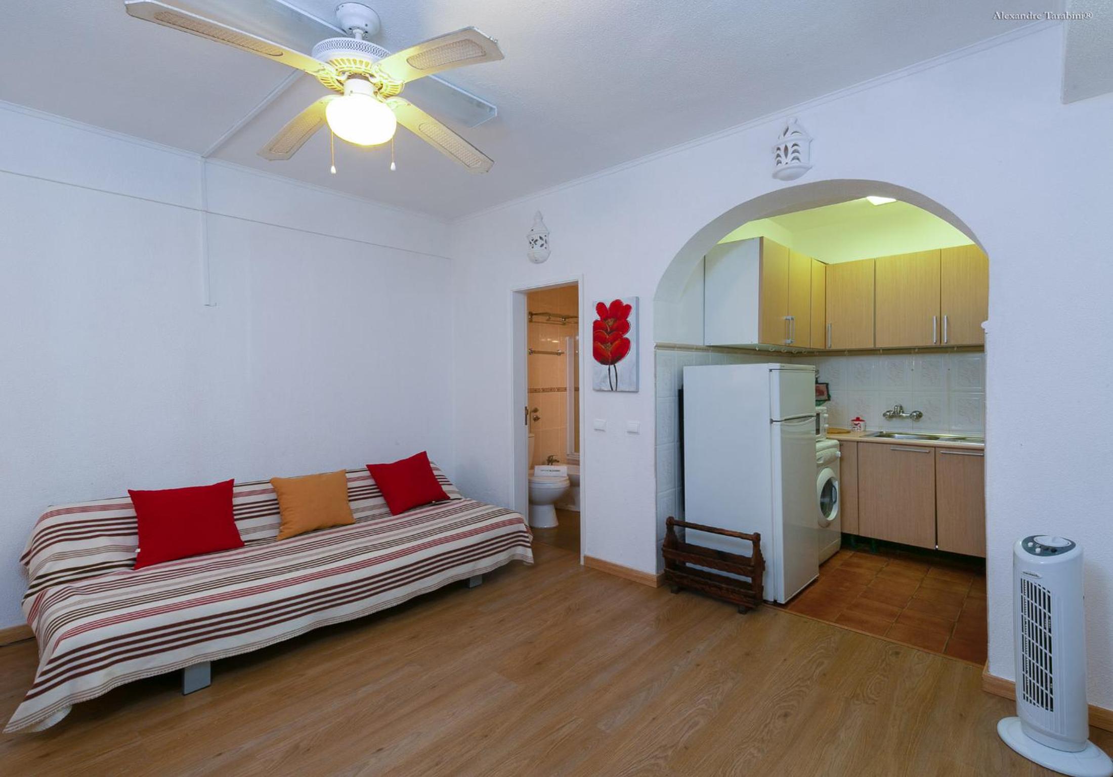 A12 - Praia da Luz Center Apartment view 3