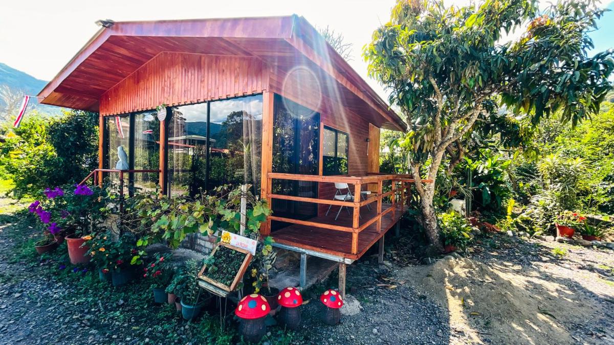 Cozy Woodcabin