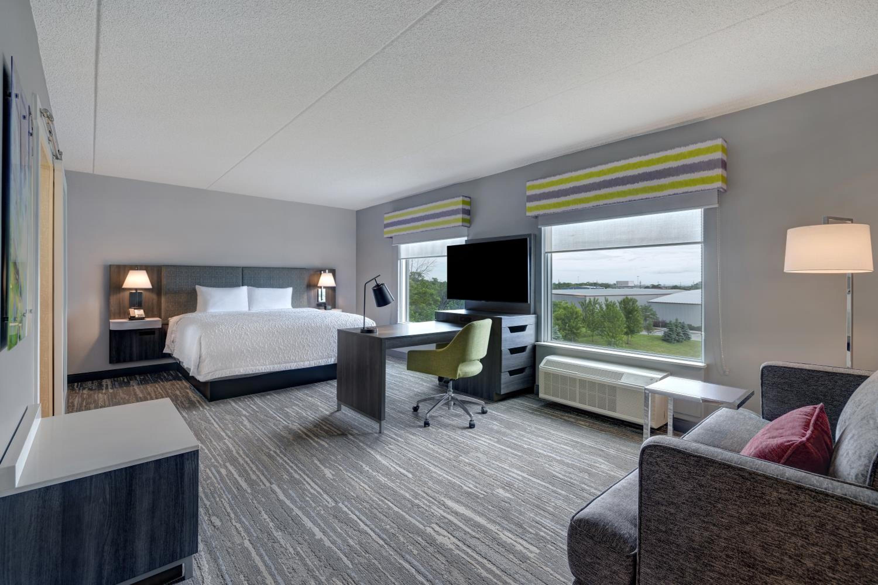 Hampton Inn  Suites Burlington, Ontario, Canada - Property Image 33