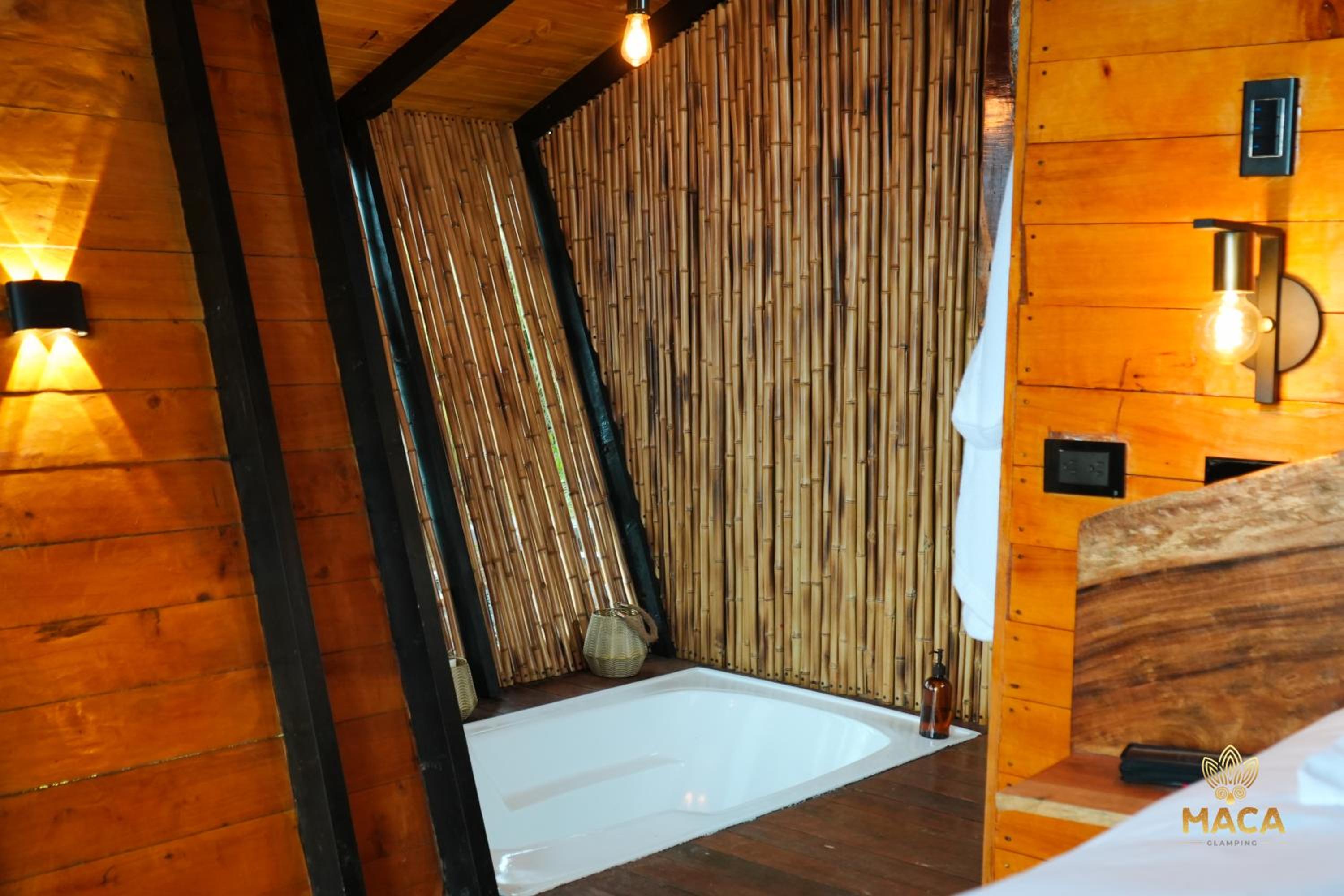 MACA GLAMPING