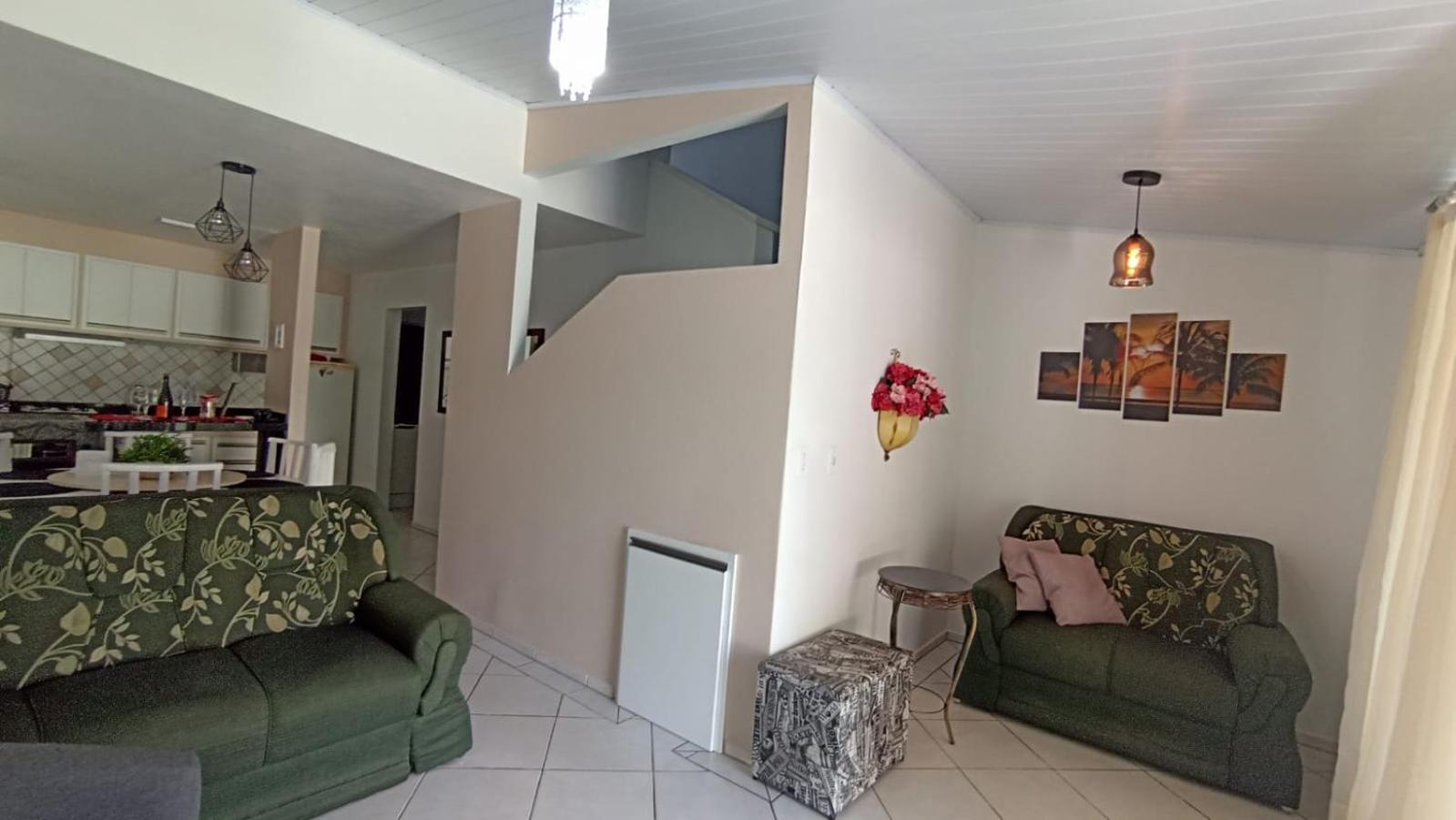Casa Verde - 5 quartos a 600m Praia e próximo Beto Carrero