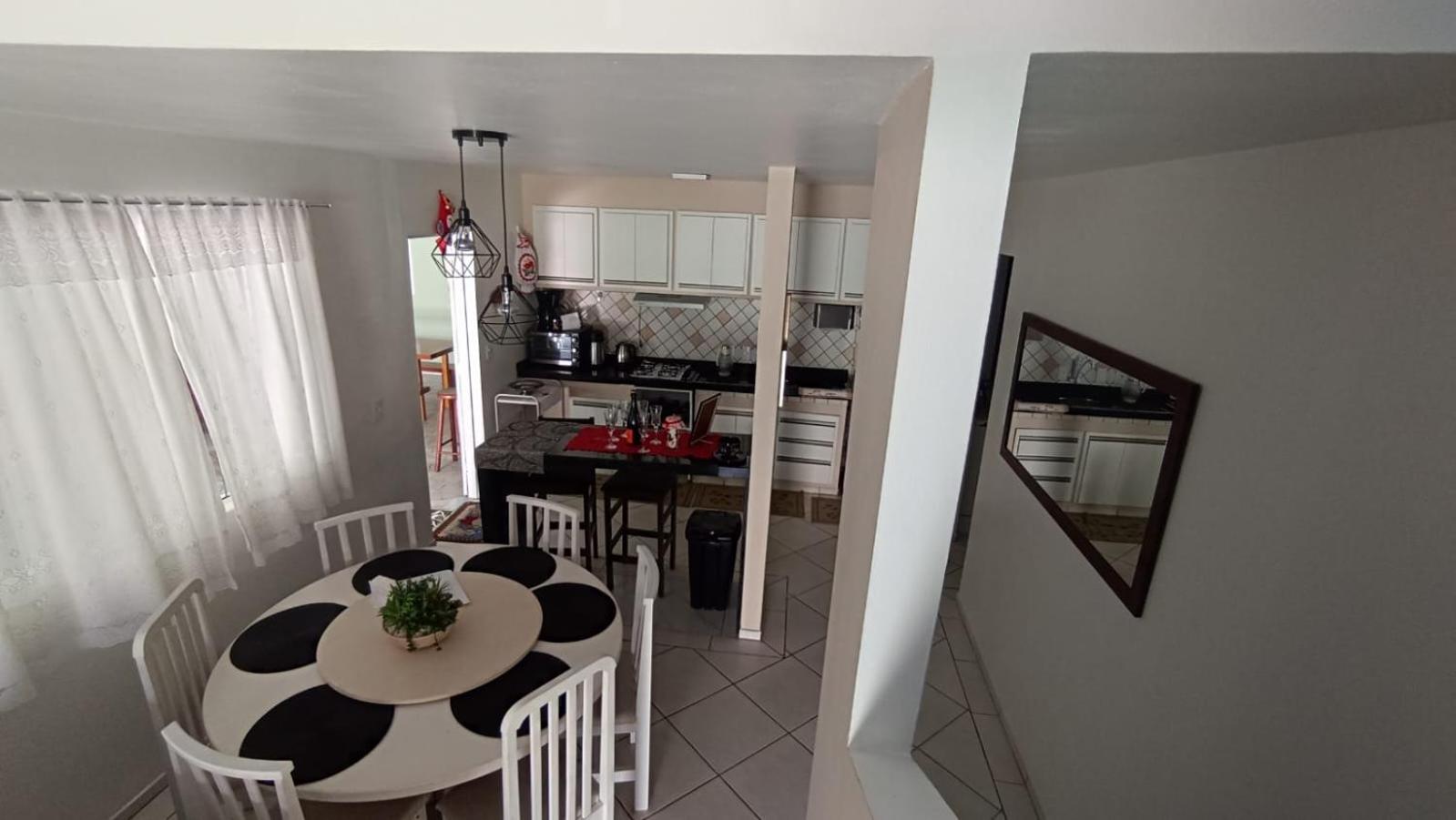 Casa Verde - 5 quartos a 600m Praia e próximo Beto Carrero