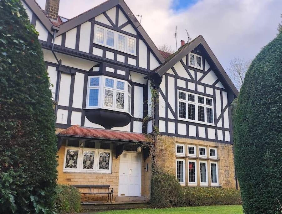 Spacious Guest Flat near Roundhay Park view 2