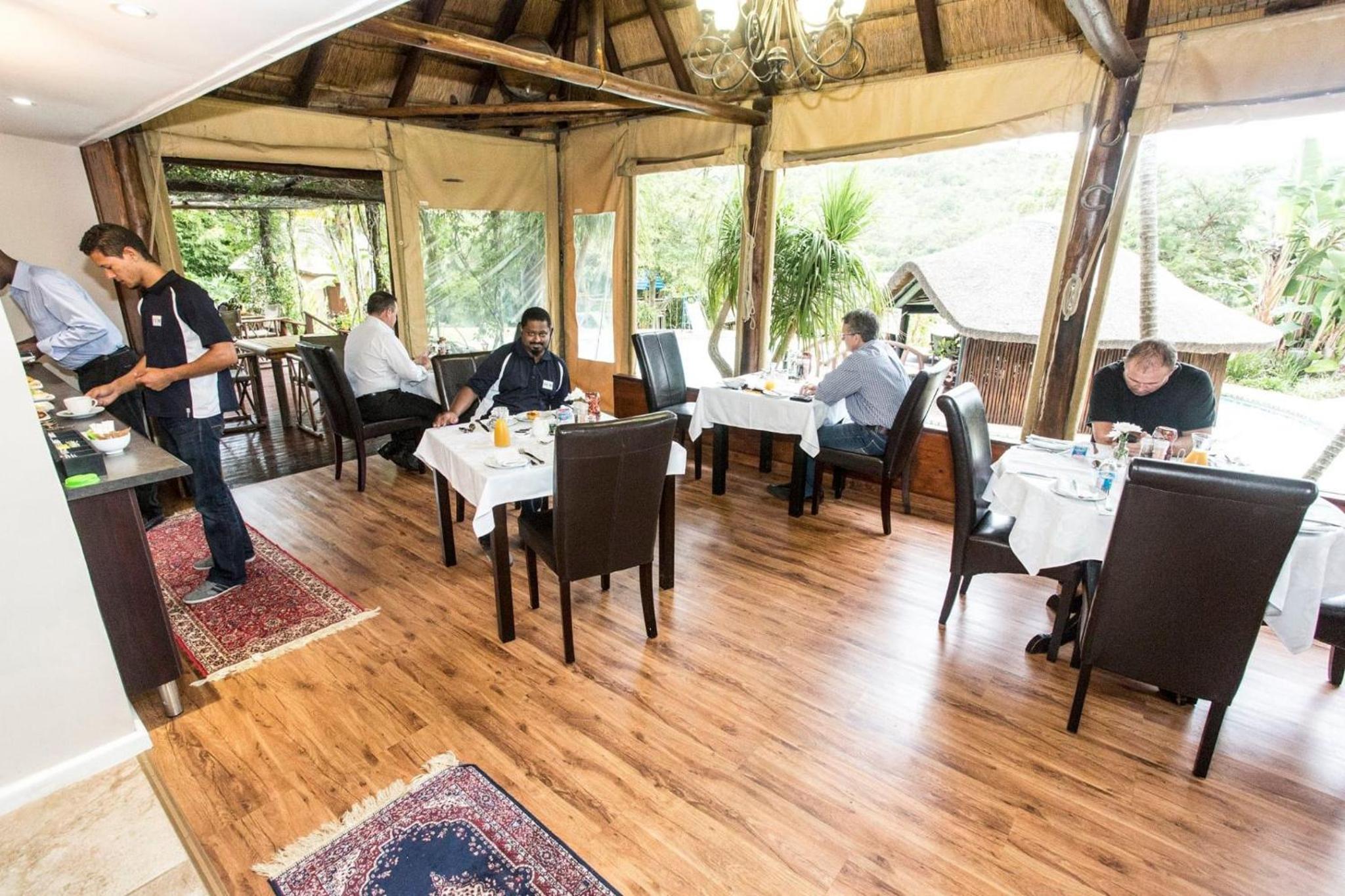 Fish Eagle Manor