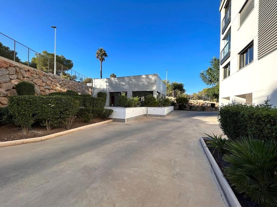 Beautiful modern flat with pool in Lomas de Campoamor
