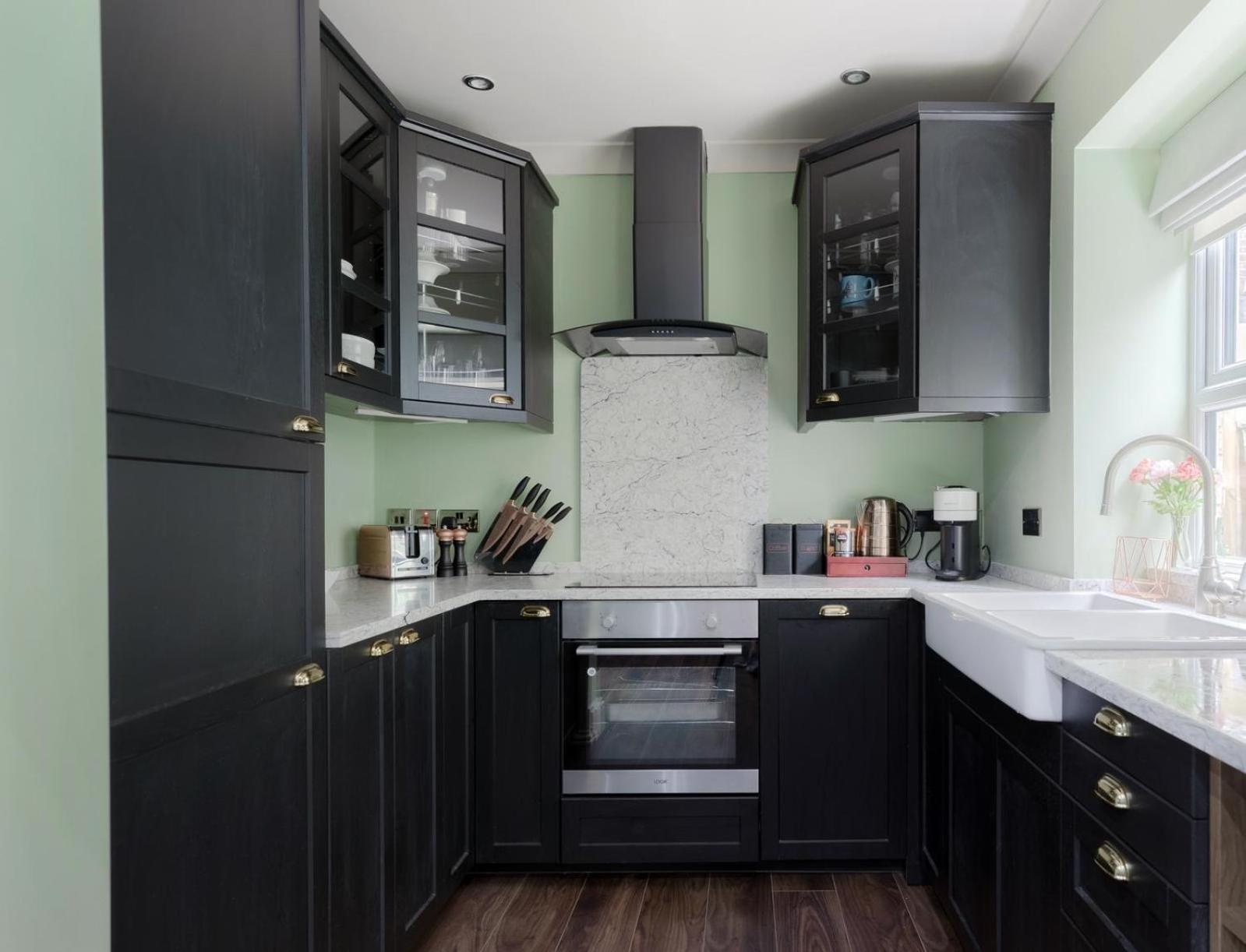 Stylish 2 Bedrooms Flat Sleeps 6 & Garden London Zone 2 cls Central