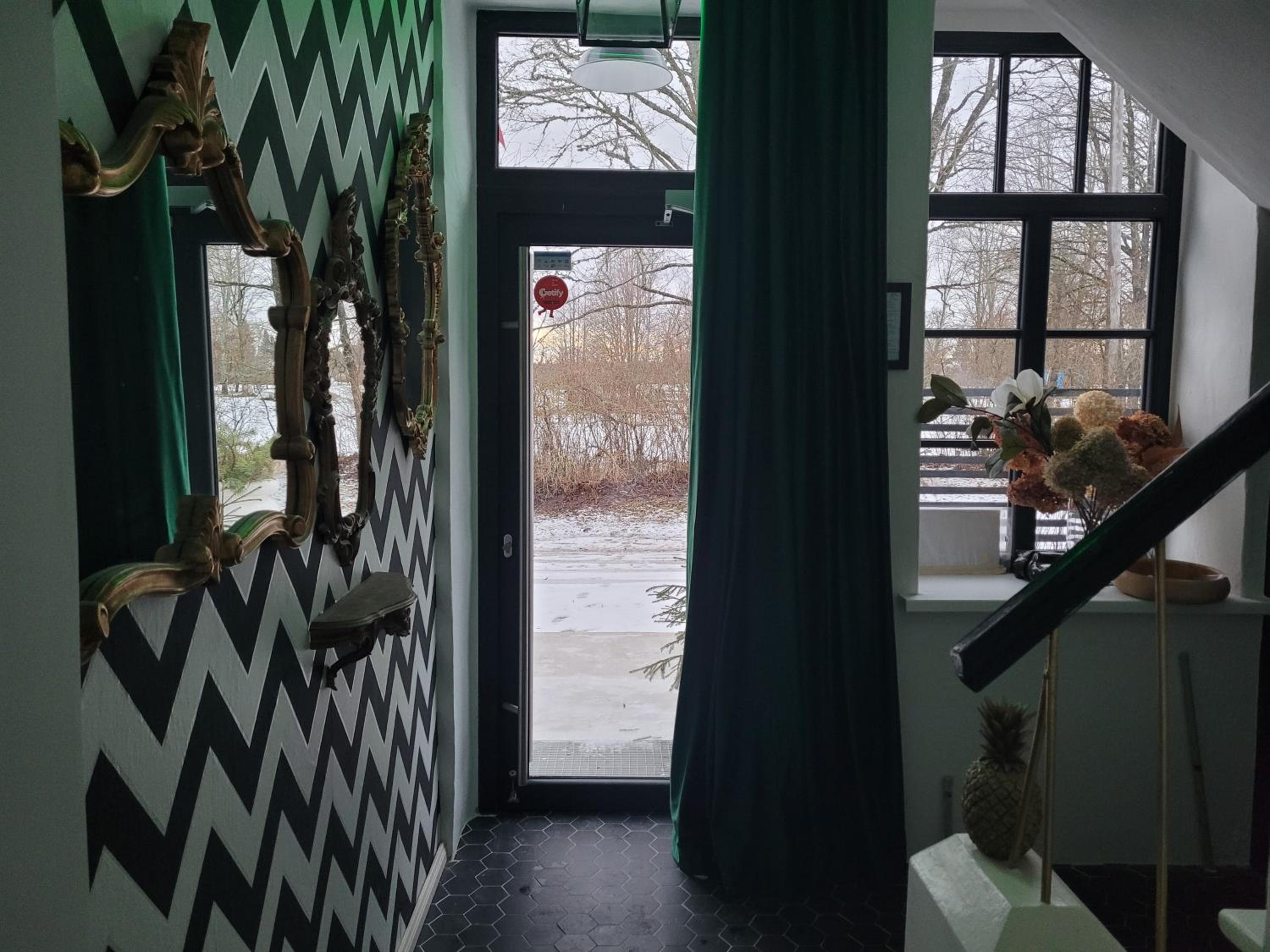 Photo 16