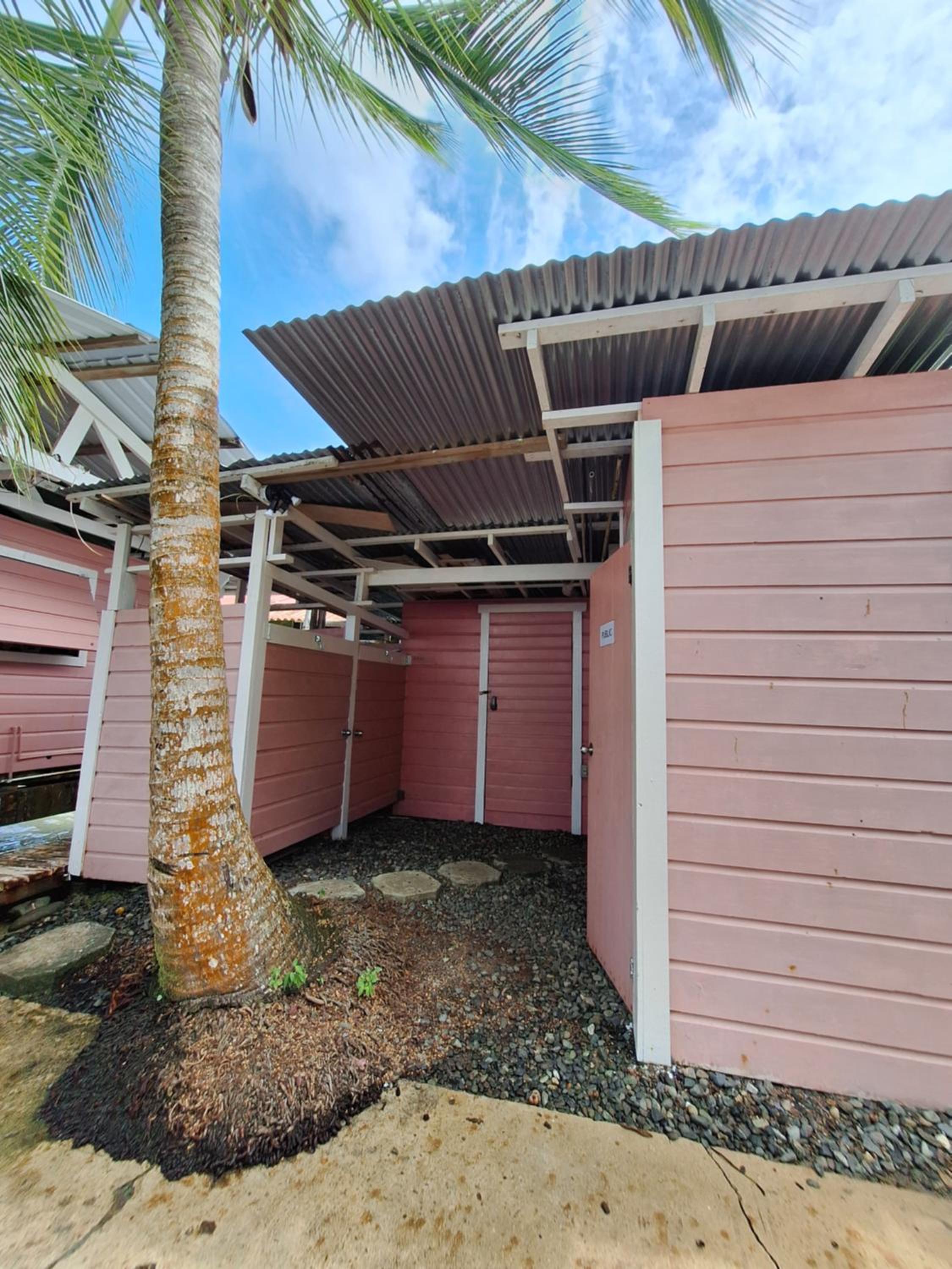Boathouse Bungalows By The Sea view 3