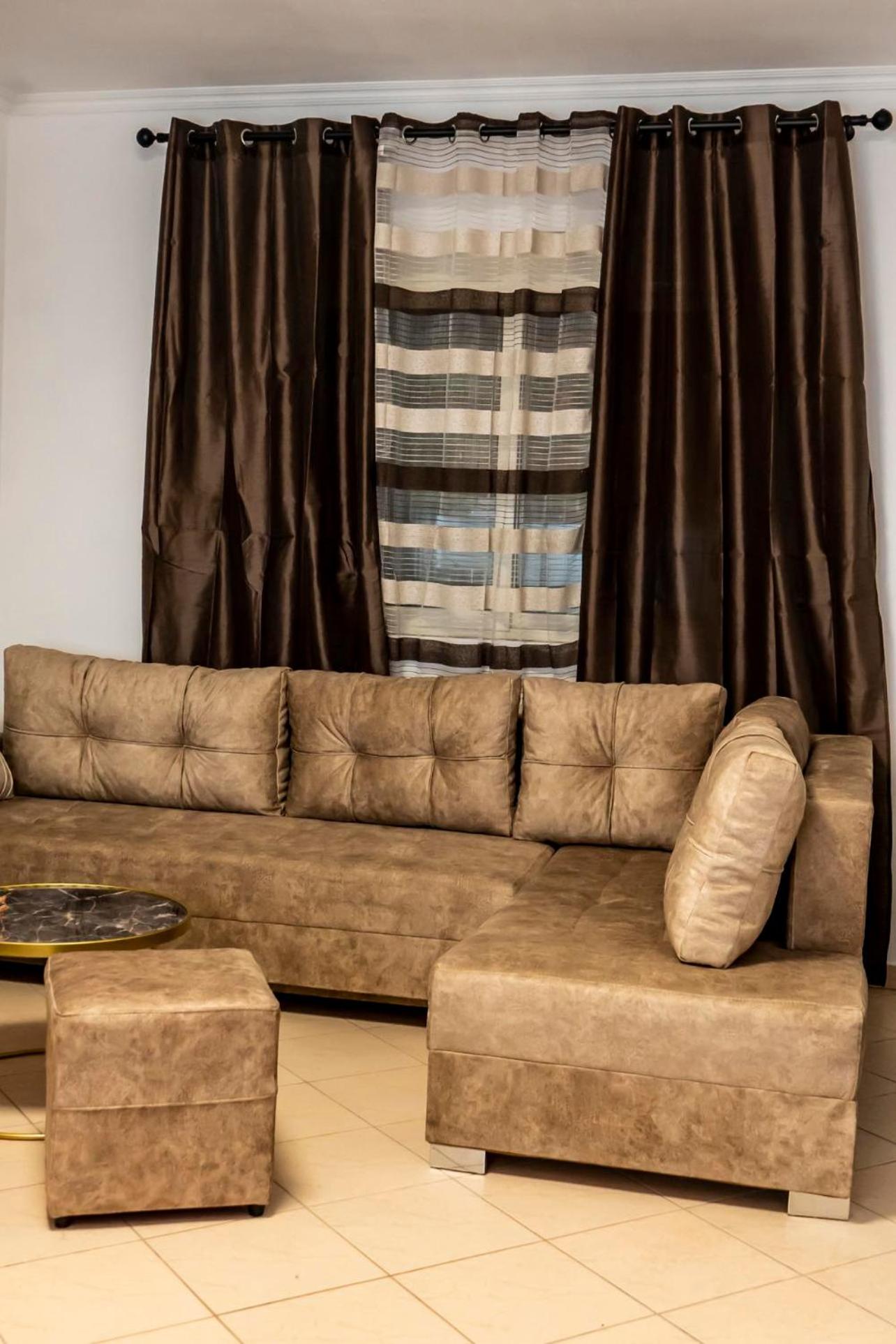 Chrigrey Holiday Apartments & Durres Beach