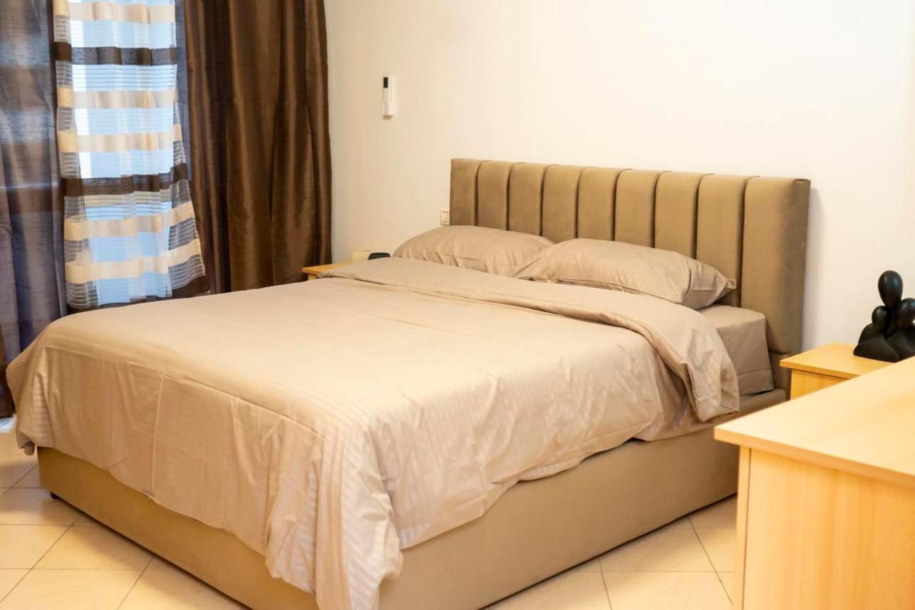 Chrigrey Holiday Apartments & Durres Beach