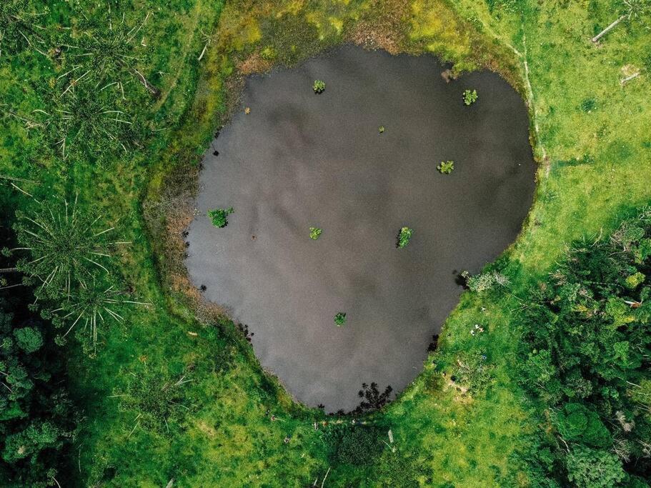 Cabana na montanha, com hidro e vista espetacular.
