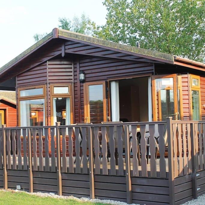 Luxury 3 bedroom lodge with free in lodge wifi
