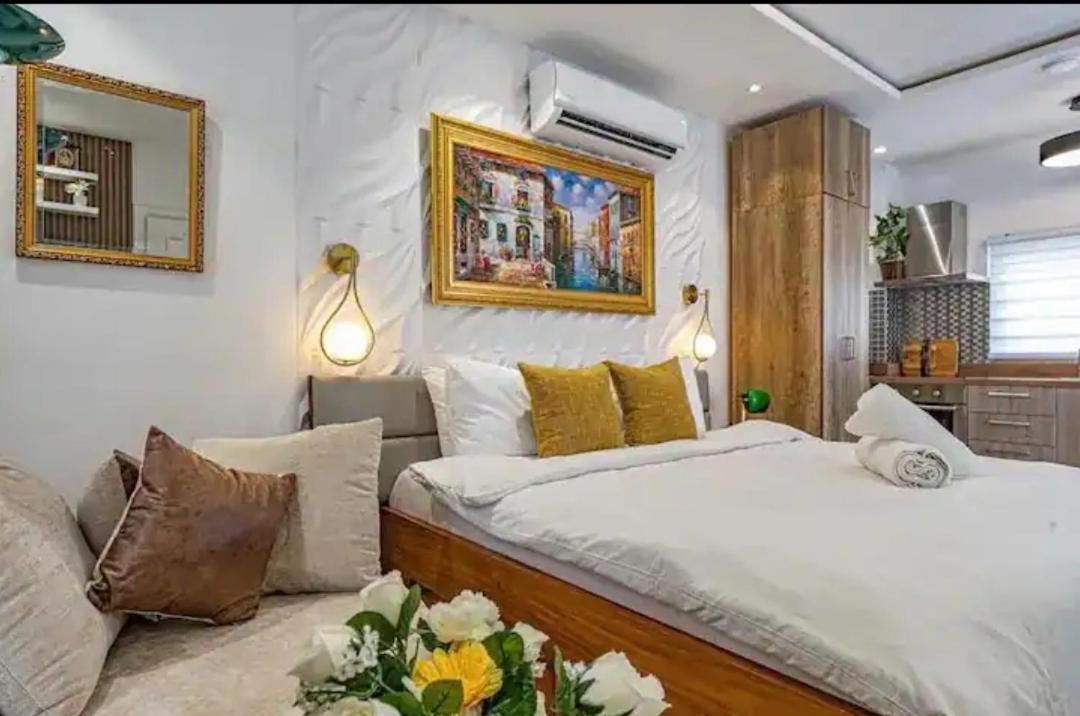 Ultimate Luxury Park Apartment