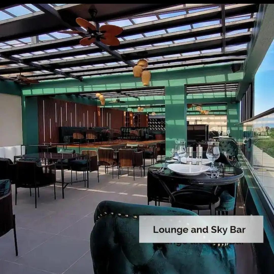 Ultimate Luxury Park Apartment