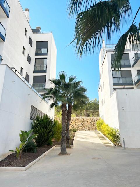 Beautiful modern flat with pool in Lomas de Campoamor