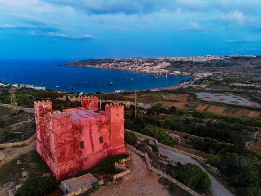 Seaside Serenity - A lovely apartment with views