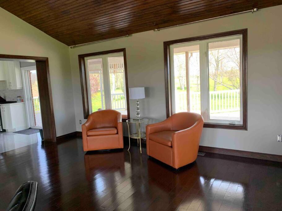 4 Bedrms, Indoor HotTub, Wineries & Niagara Falls