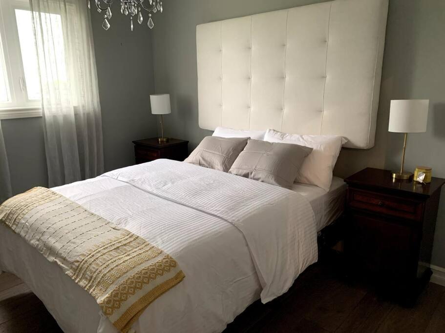 4 Bedrms, Indoor HotTub, Wineries & Niagara Falls