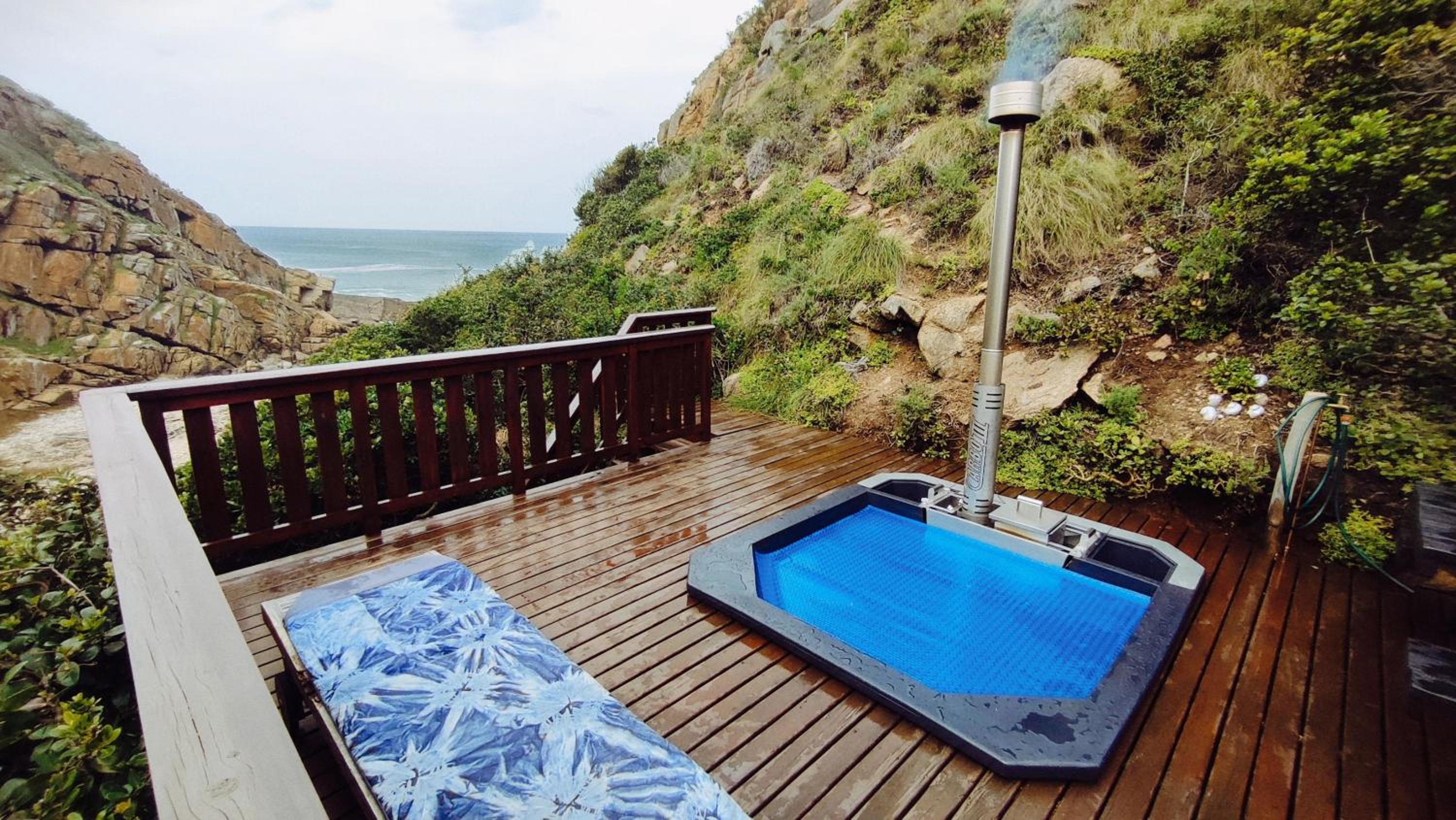 Ballots Bay Treehouse view 3