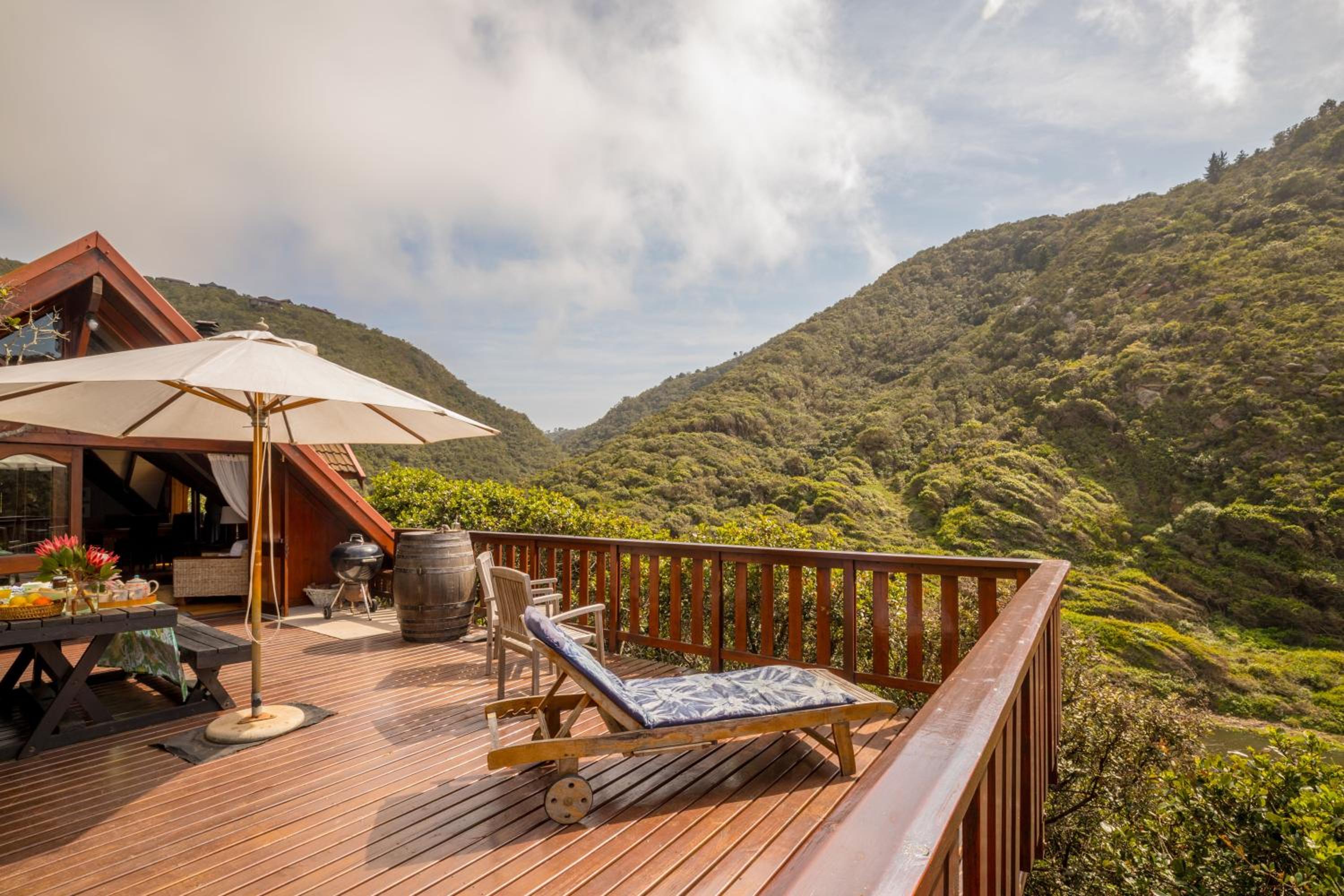 Ballots Bay Treehouse view 2