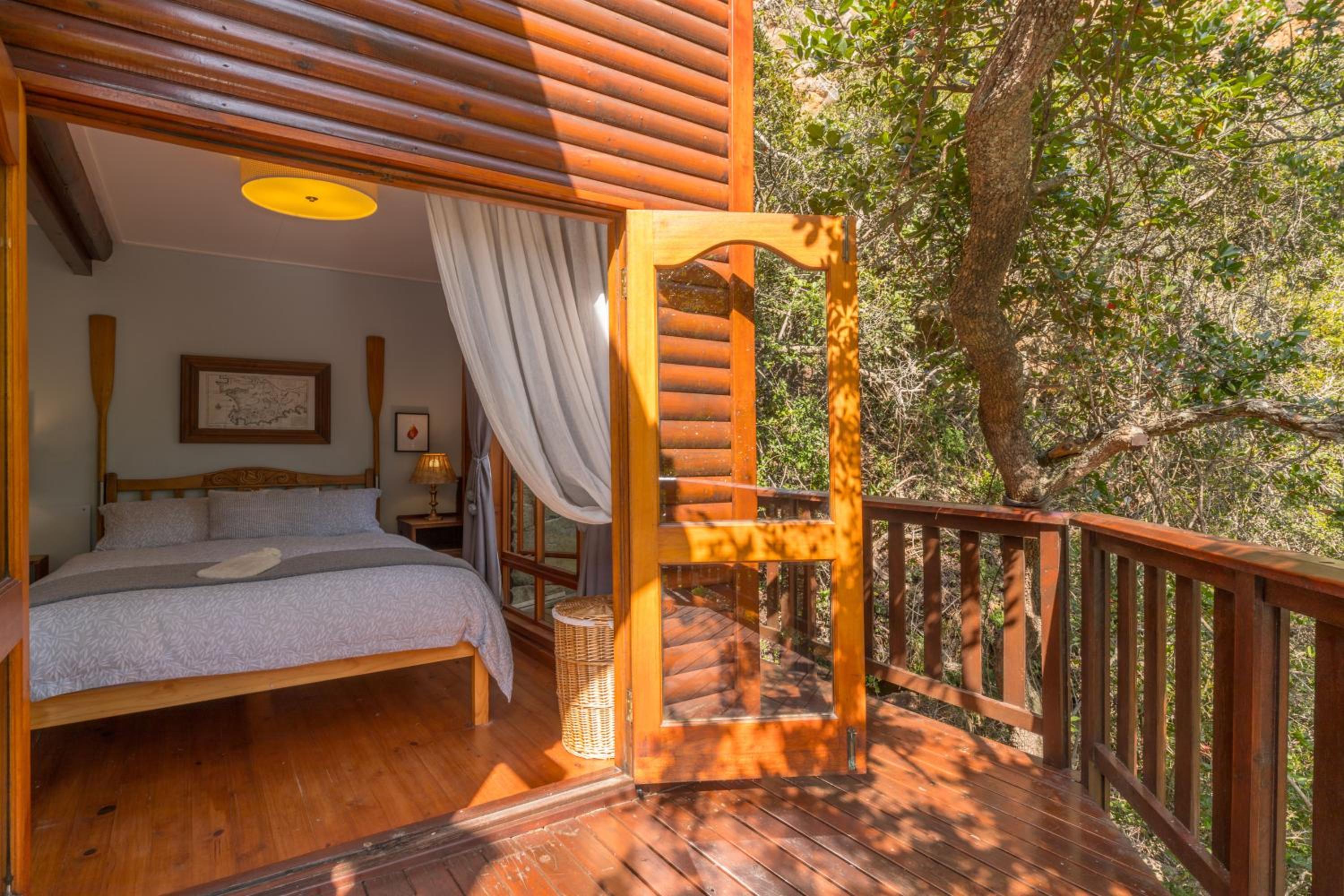Ballots Bay Treehouse view 5
