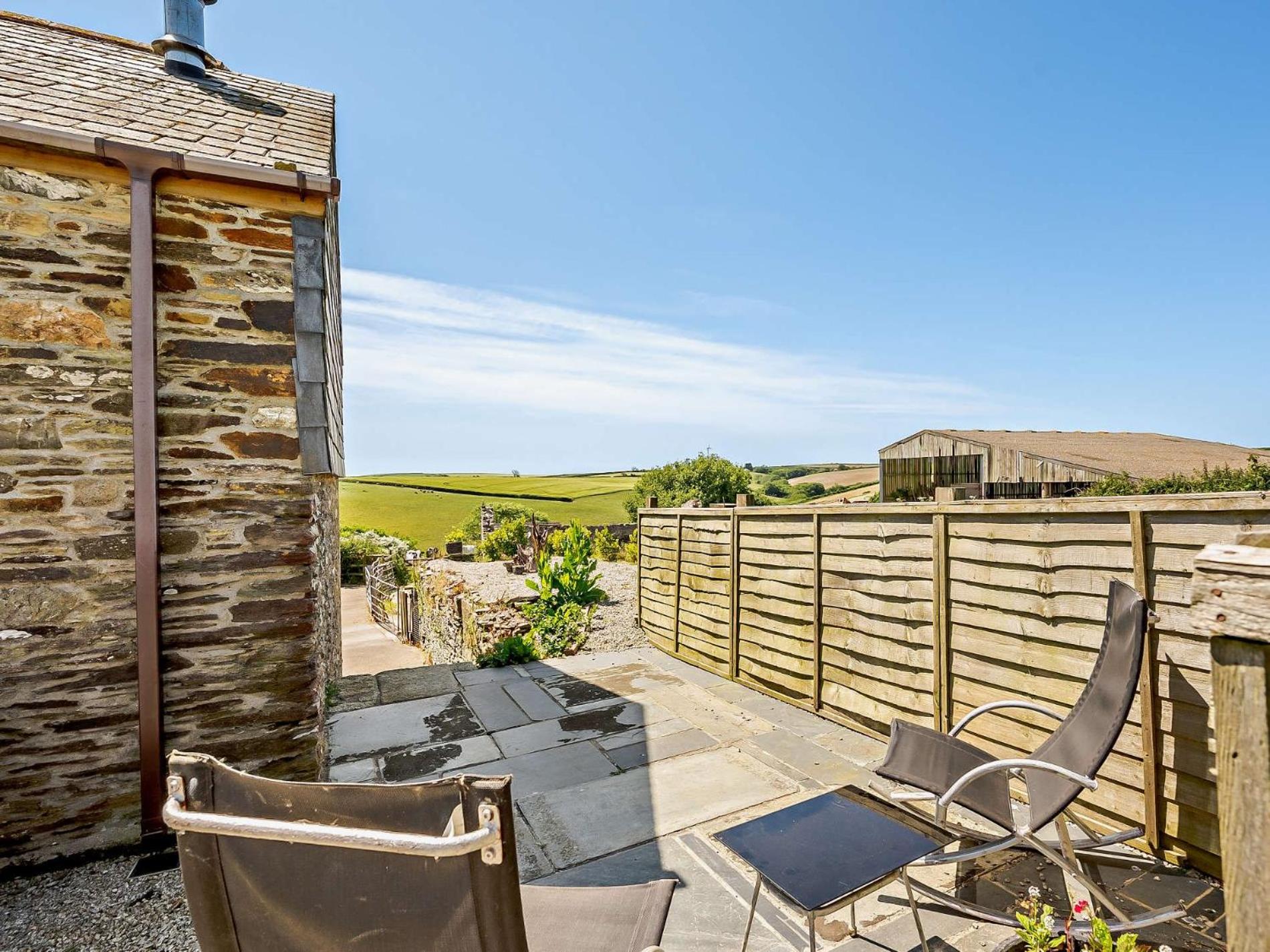 1 Bed in Looe oc-overh