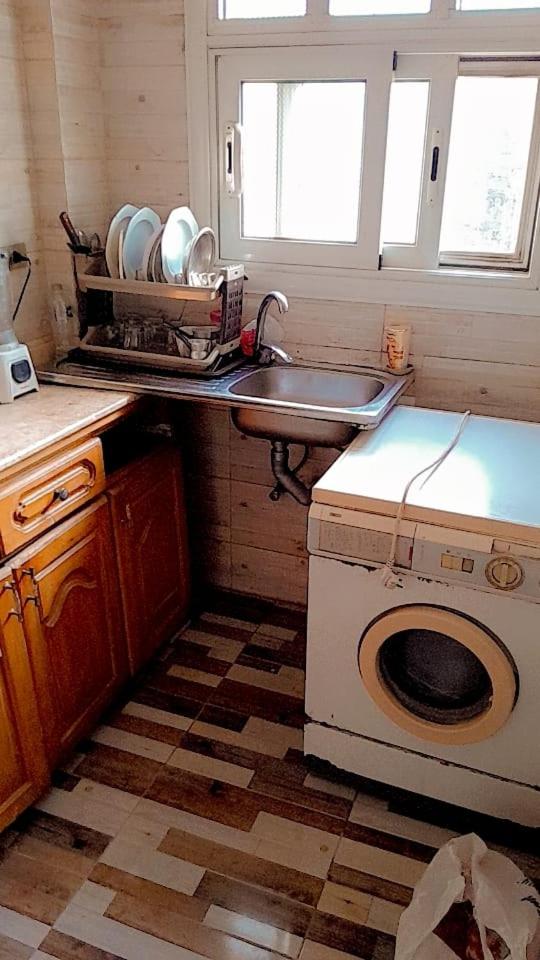 Sunny and cozy room for girls