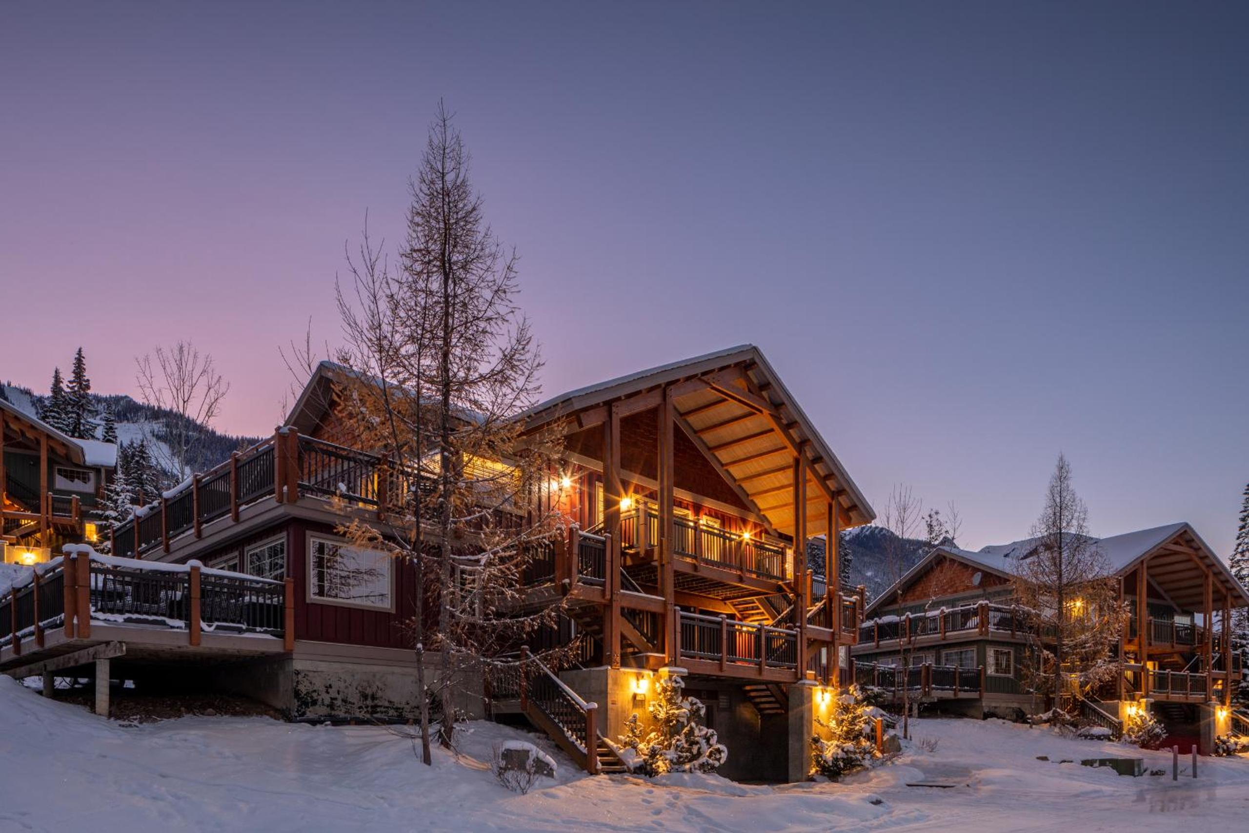 Lush Mountain Accommodations