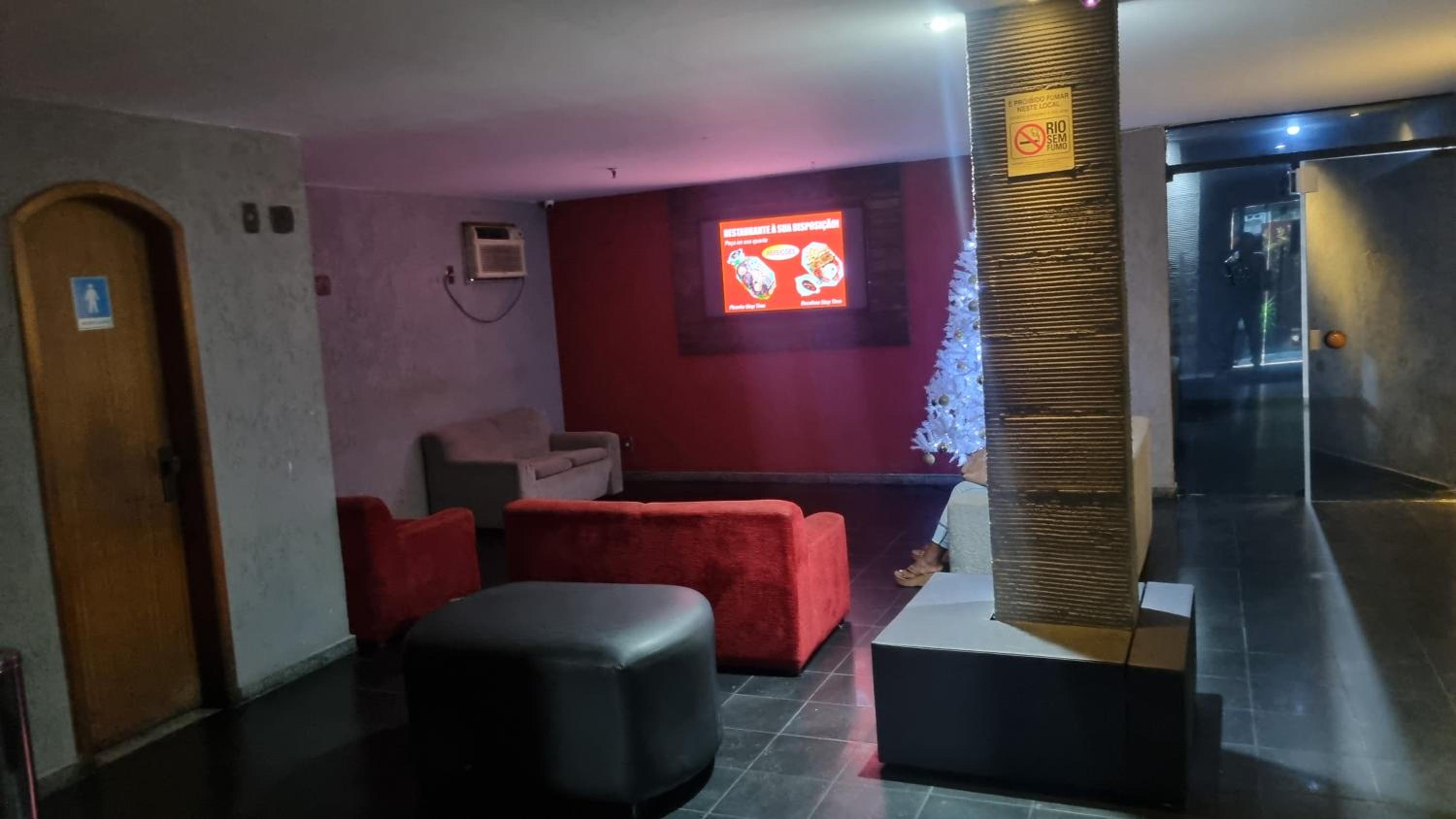 Stop Time Hotel