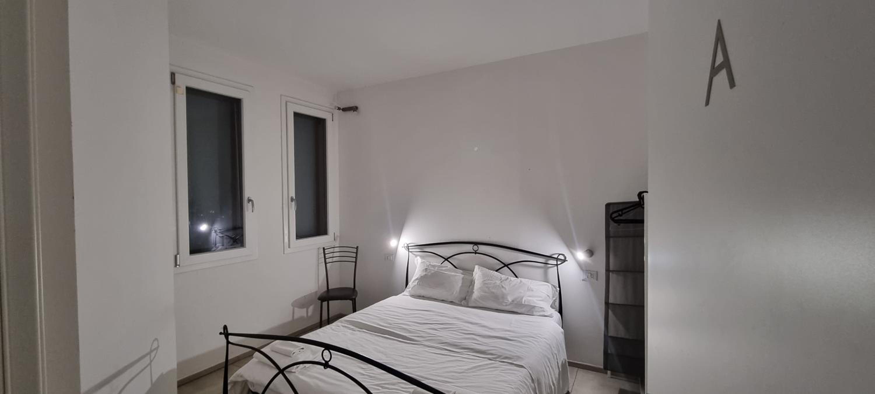 Farolfi Apartments Galliera view 5