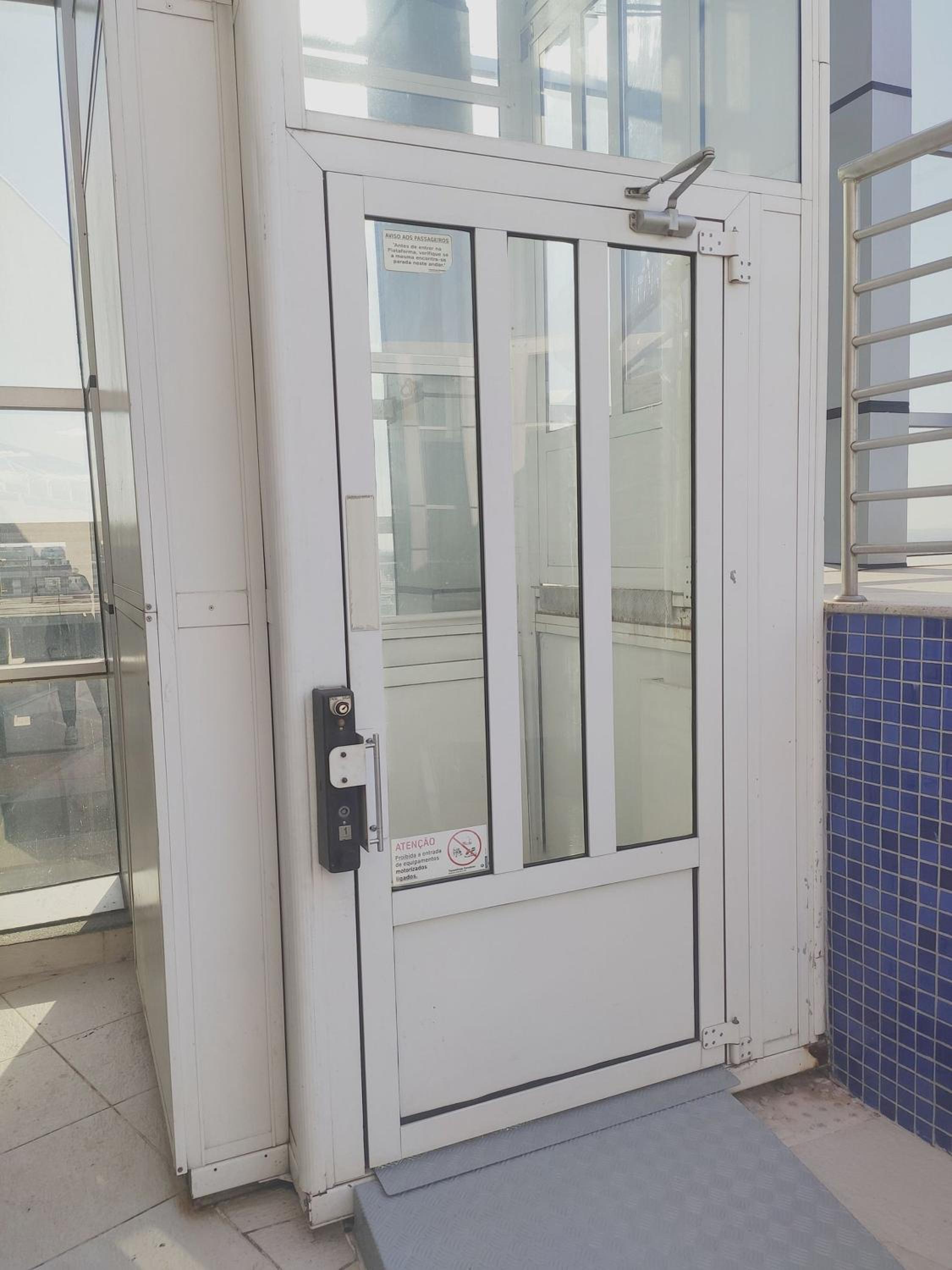 F1019 FI Condomínio em Asa Norte andar alto