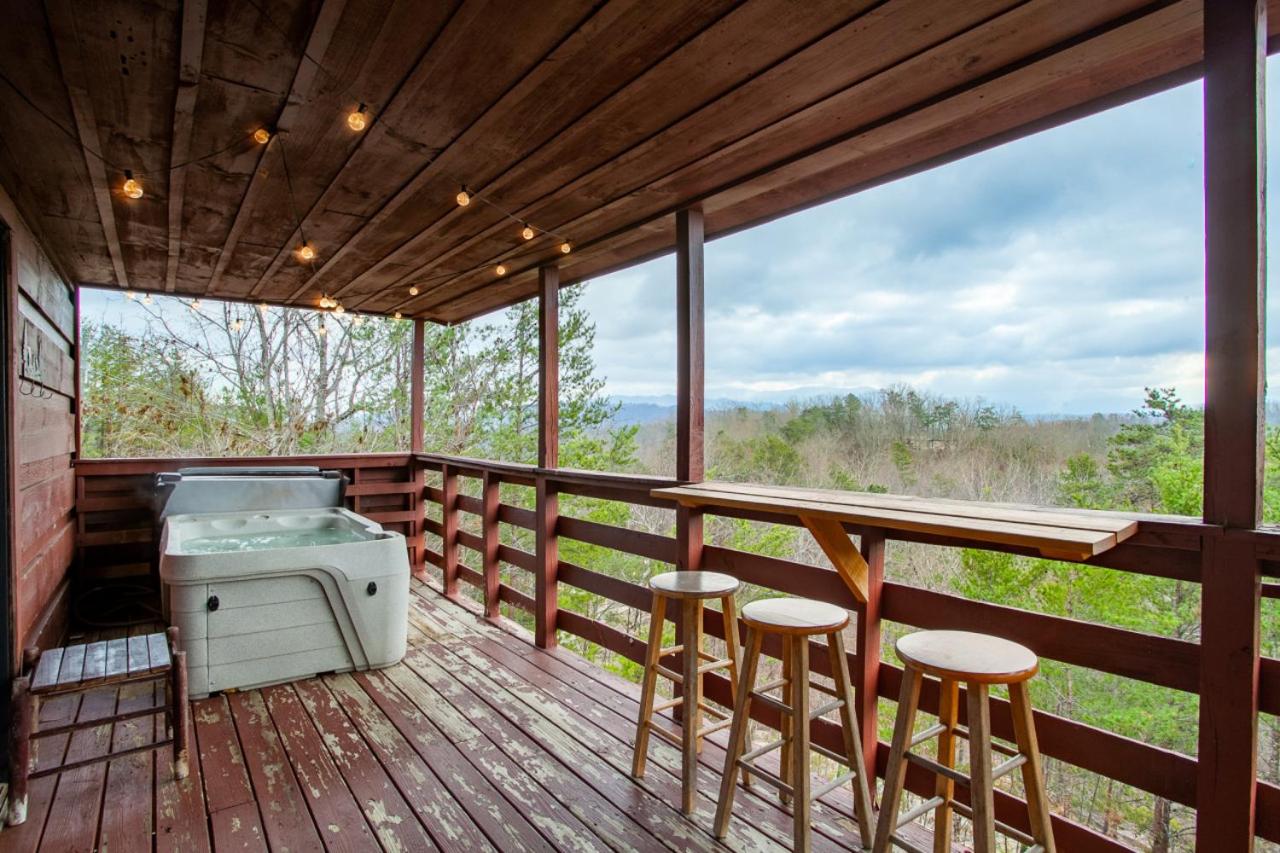 Tranquil Timber Retreat -View+HotTub+FirePit&More! view 5