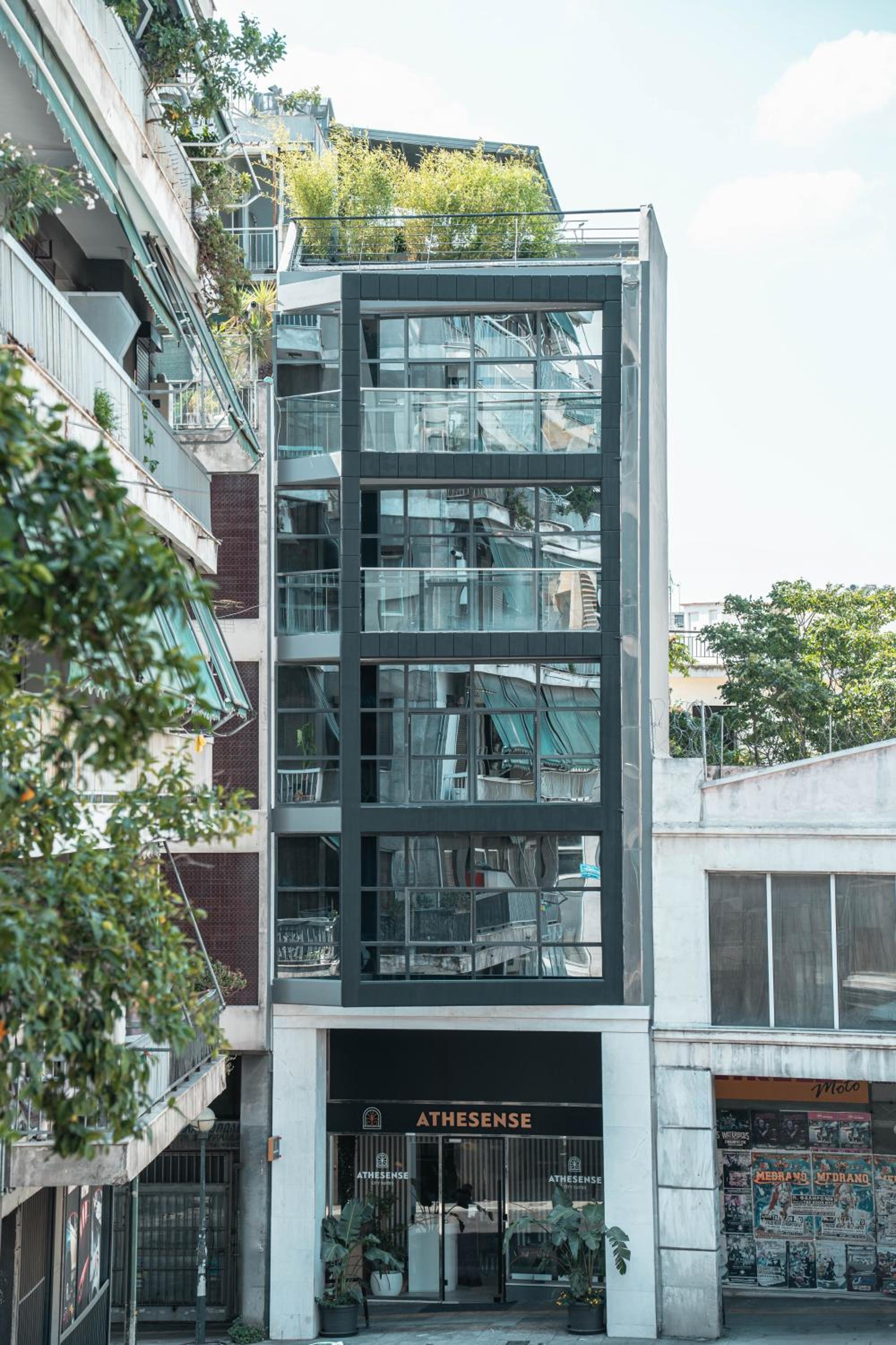 Hotel Athesense Suites - Image 1