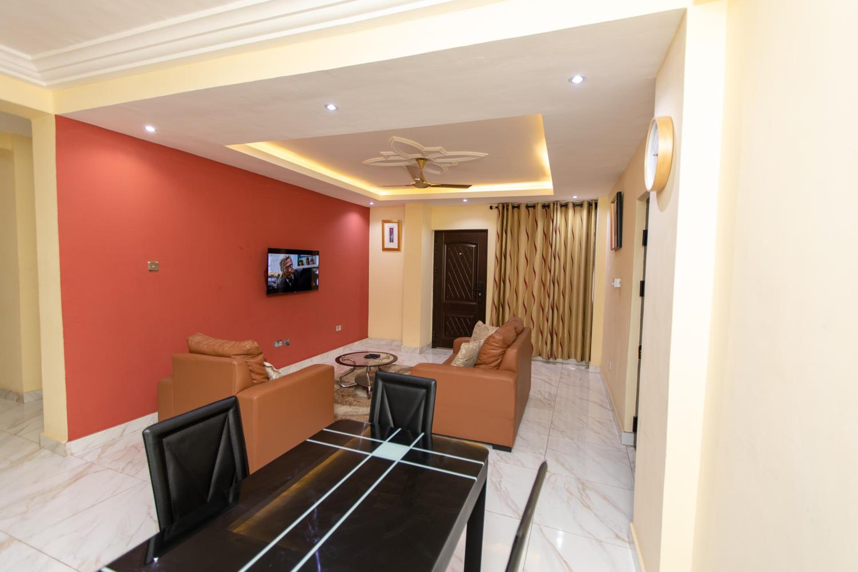 Washington Apartments - Accra view 2