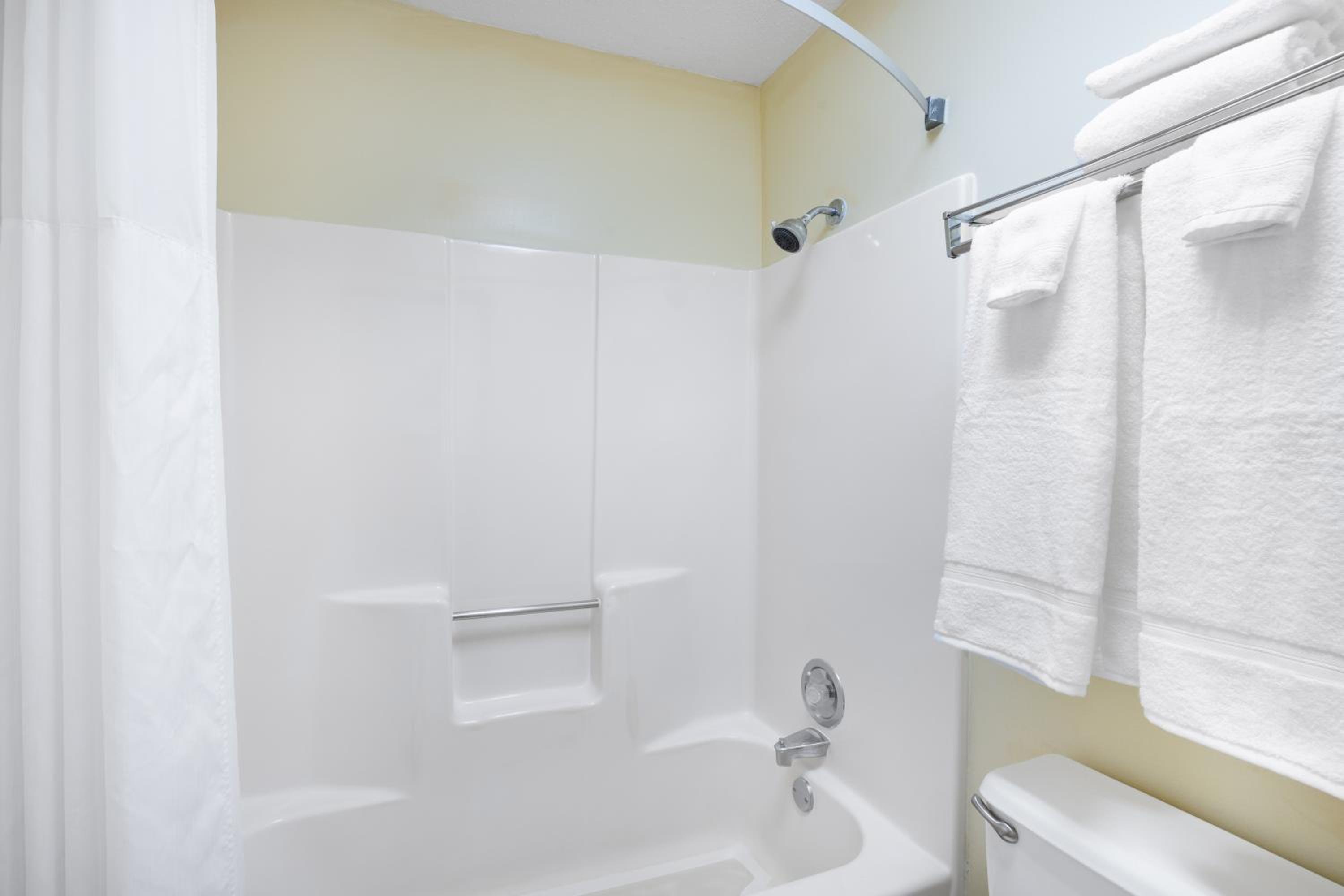 Days Inn by Wyndham Monticello - Property Image 16