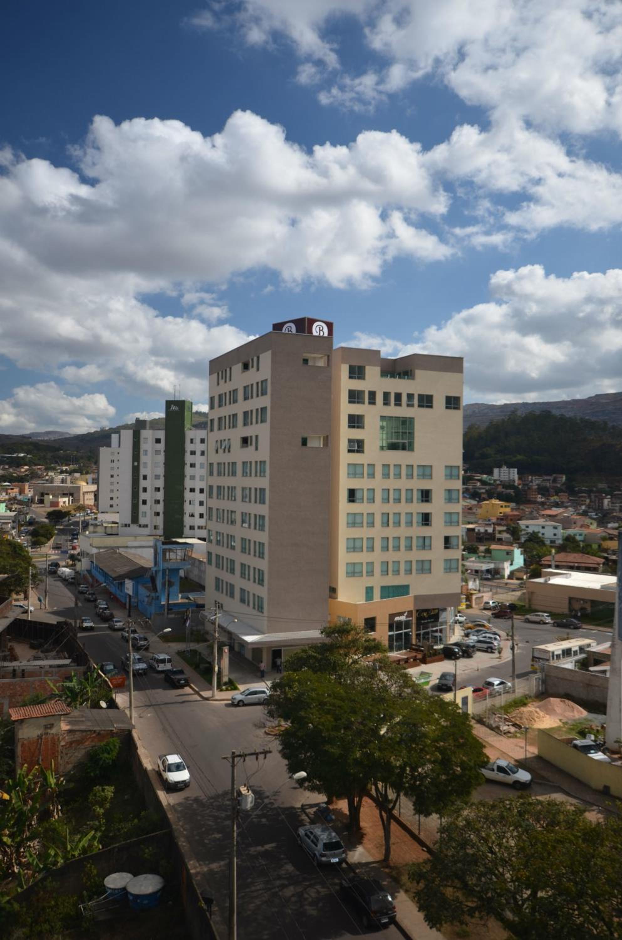 IT Itabira Hotel