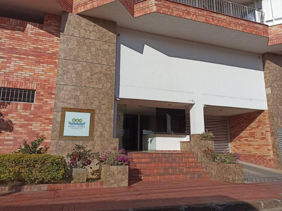 Apartamento amplio con piscina, hermosa vista a la ciudad de San Gil