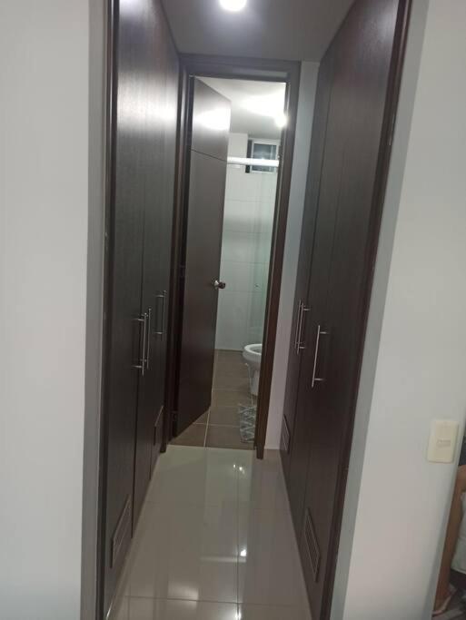 Apartamento amplio con piscina, hermosa vista a la ciudad de San Gil
