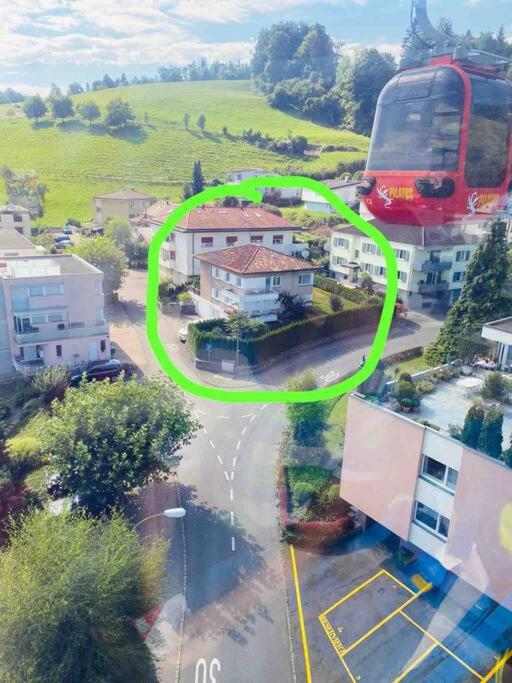 Luxus 3.5 Zimmer-Wohnung-Balkon-Whirlpool-Parking