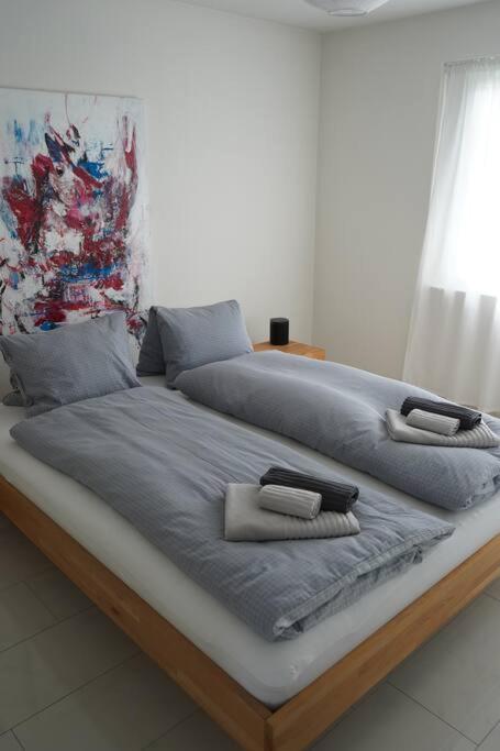 Luxus 3.5 Zimmer-Wohnung-Balkon-Whirlpool-Parking