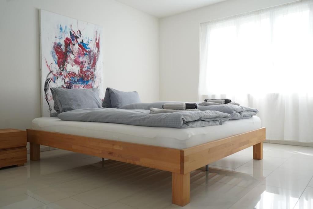 Luxus 3.5 Zimmer-Wohnung-Balkon-Whirlpool-Parking