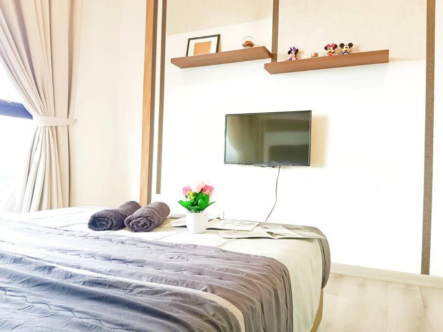Southkey 2BR/ Mid Valley/Mosaic