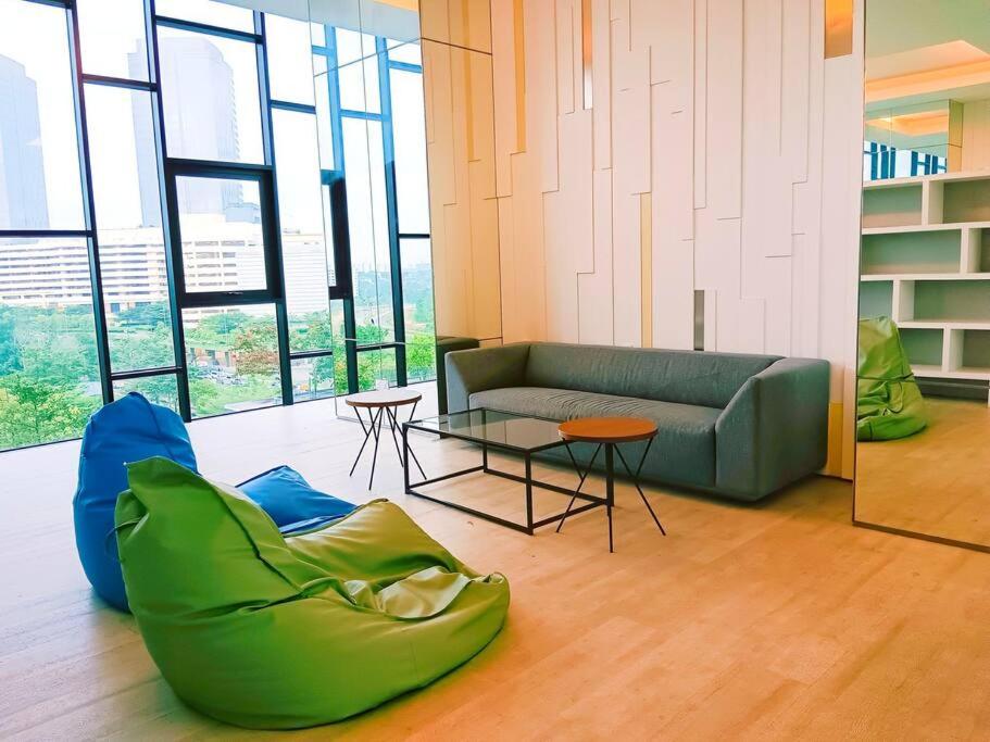 Southkey 2BR/ Mid Valley/Mosaic